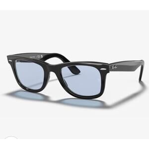 Ray-Ban Wayfarer Classic Sunglasses Blue Gradient Lenses Brand New